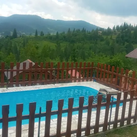 біля лісу апартименти з двома спальнями * Slavske