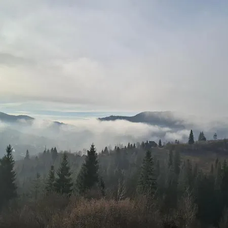 біля лісу апартименти з двома спальнями