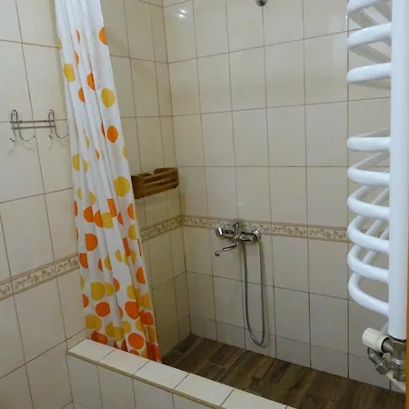 біля лісу Апартаменты