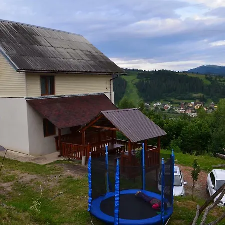 біля лісу апартименти з двома спальнями Slavske